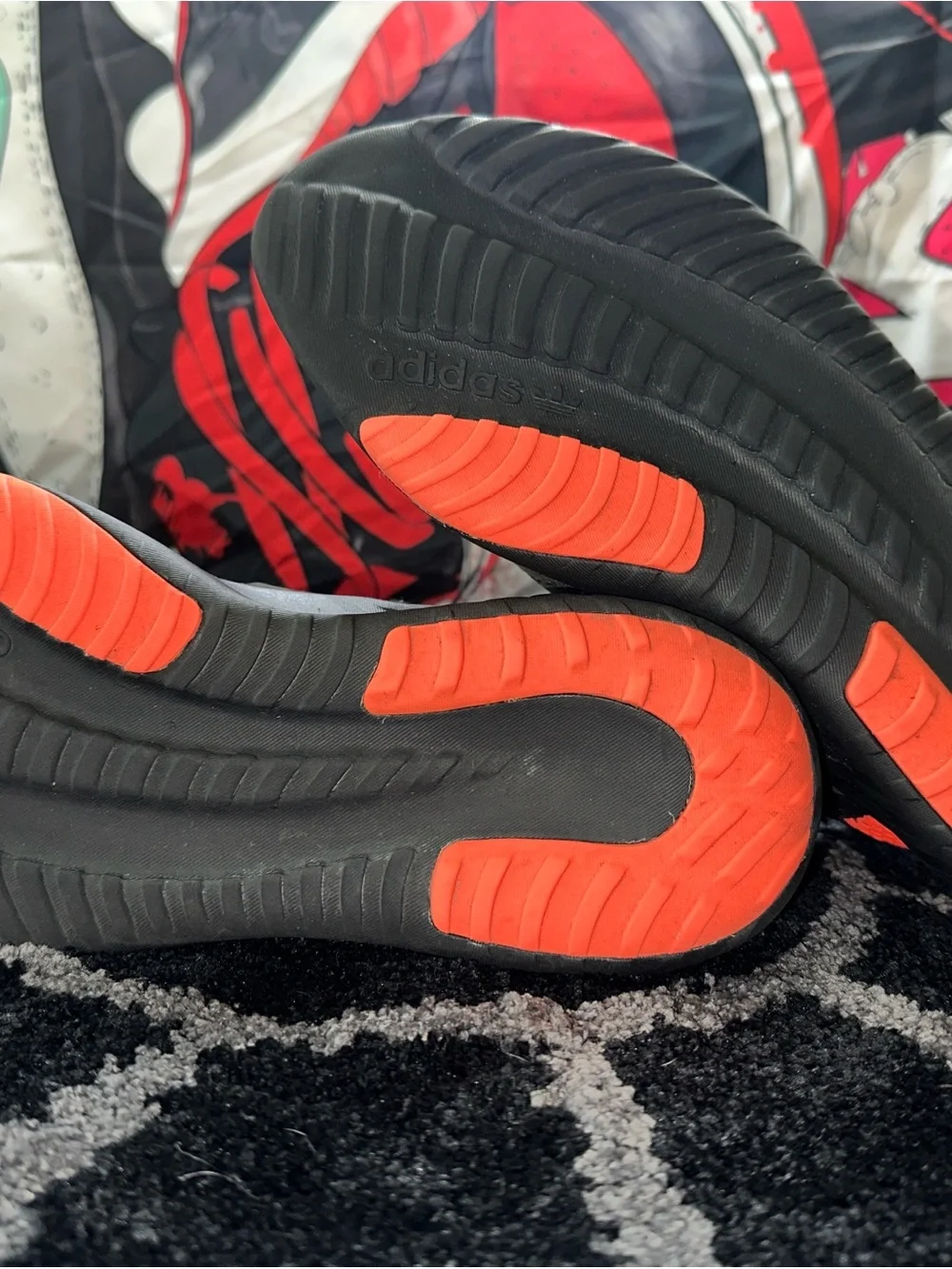 adidas Tubular Dusk Black Solar Red AQ1189 Men’s 10 Sneaker